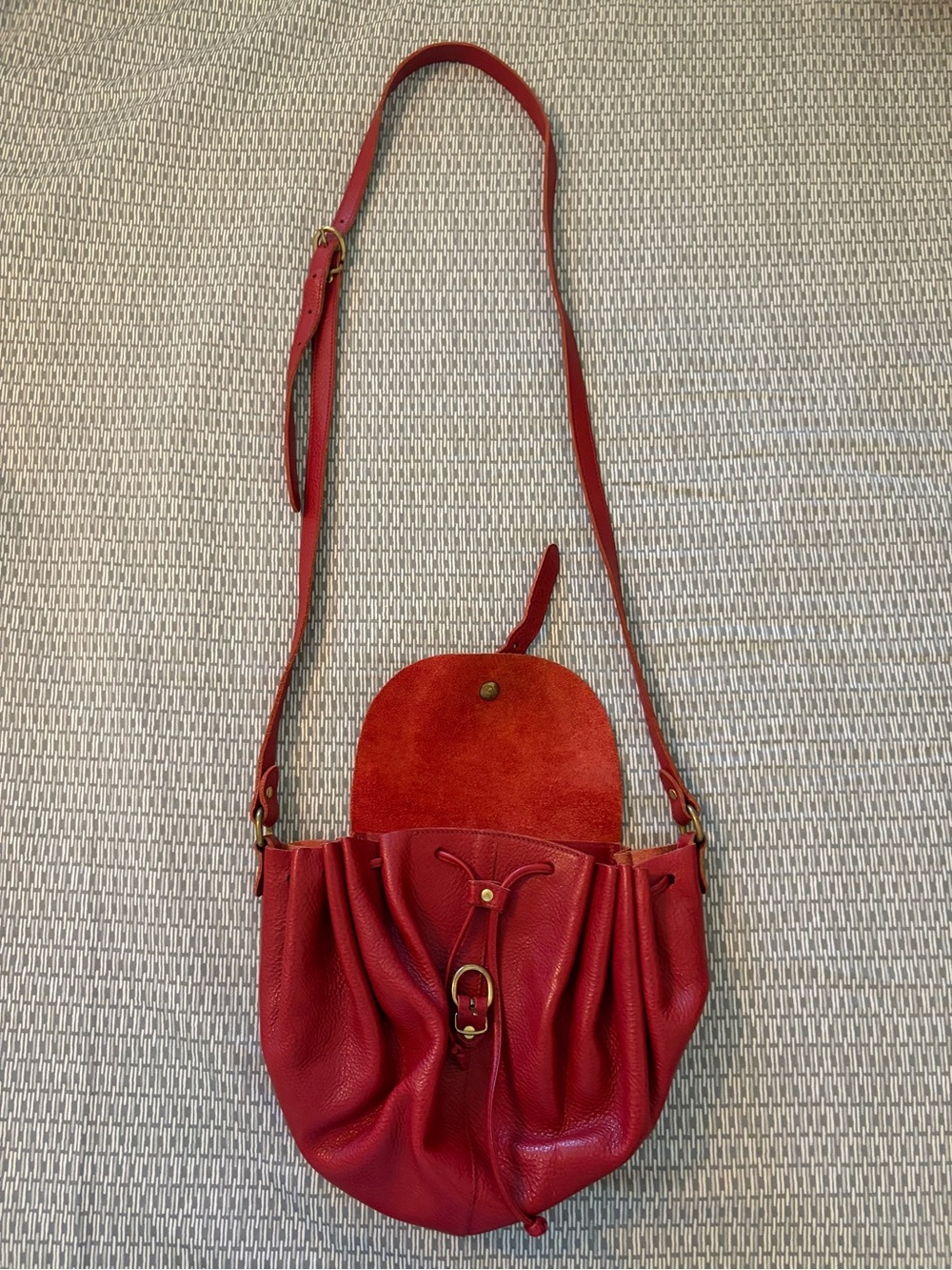 Authentic IL BISONTE Red Leather Slouchy Crossbody Shoulder Bag - Made in Italy